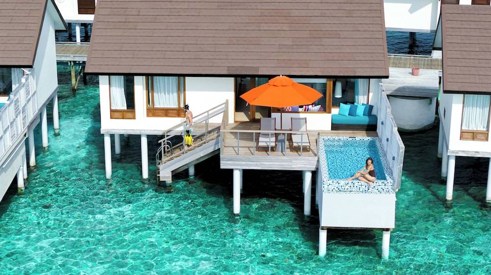 OBLU SELECT at Sangeli