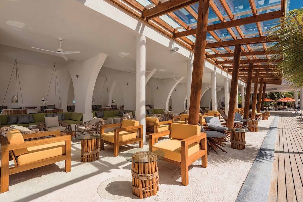 OBLU SELECT at Sangeli