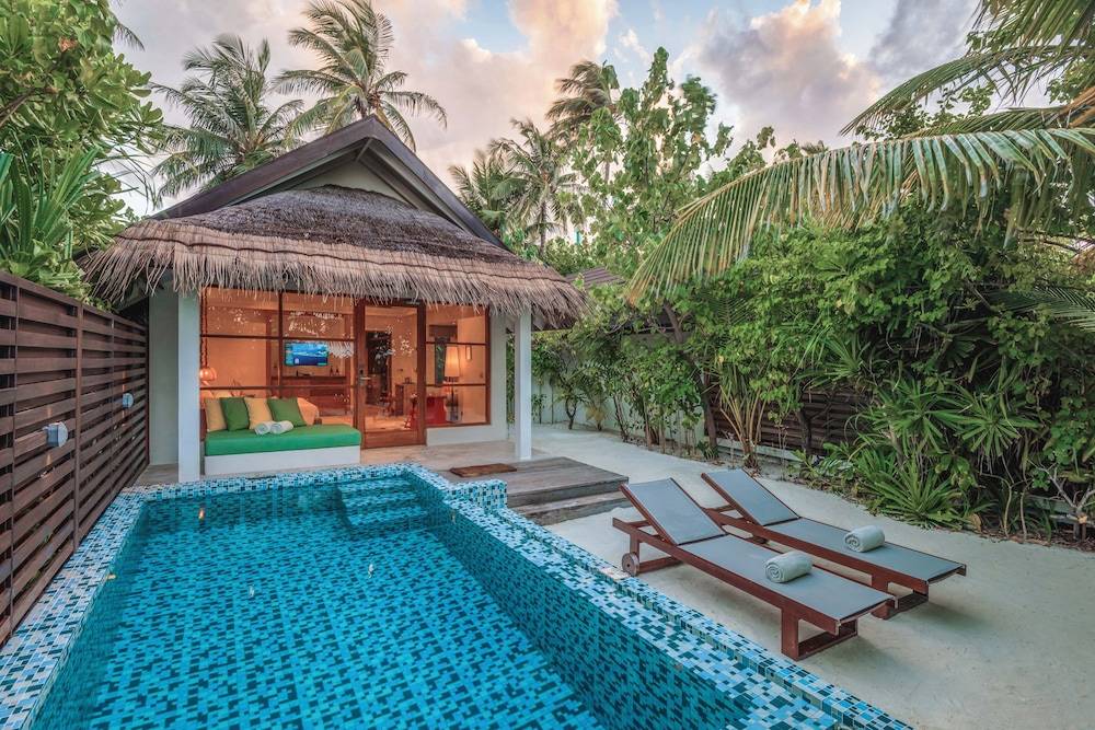 OBLU SELECT at Sangeli