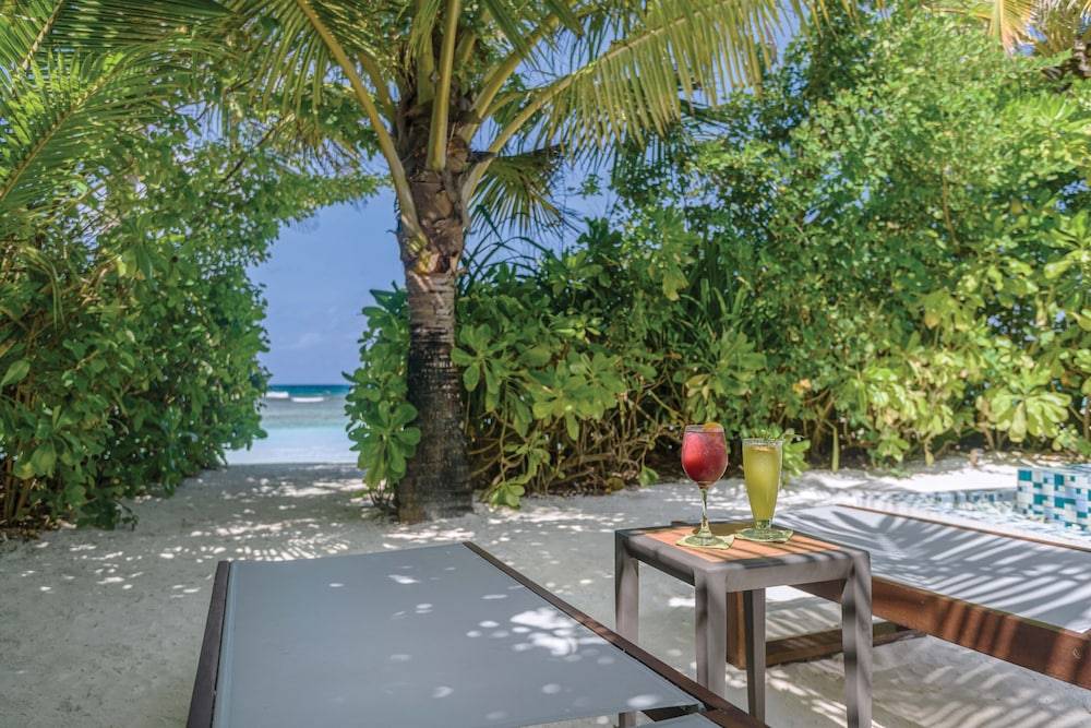 OBLU SELECT at Sangeli