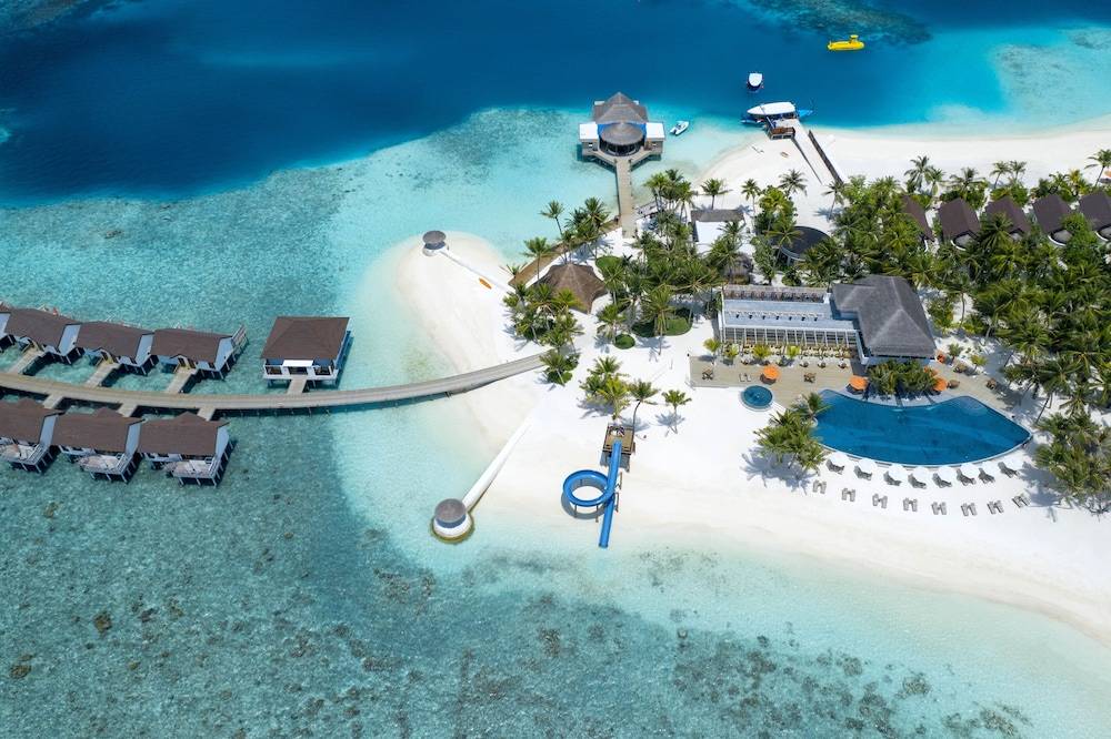 OBLU SELECT at Sangeli