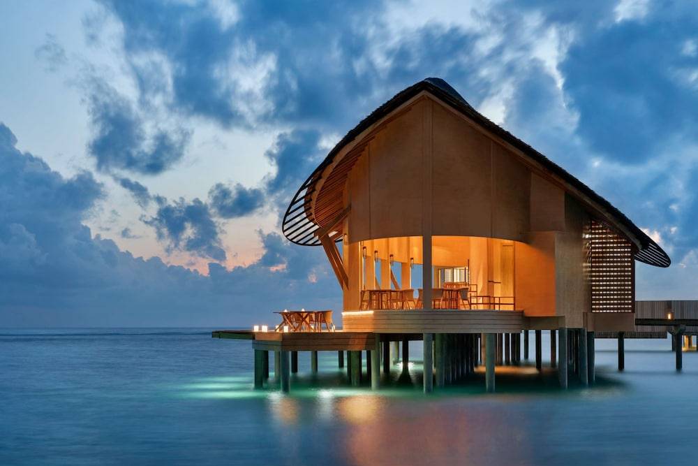 Hilton Maldives Amingiri Resort & Spa Hilton Maldives Amingiri Resort & Spa