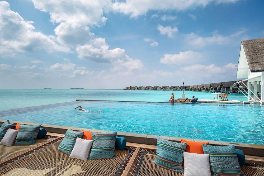 Four Seasons Resort Maldives at Landaa Giraavaru