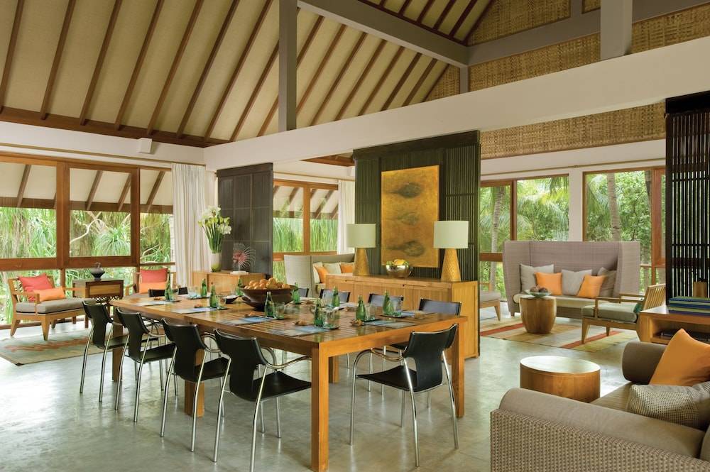 Four Seasons Resort Maldives at Landaa Giraavaru