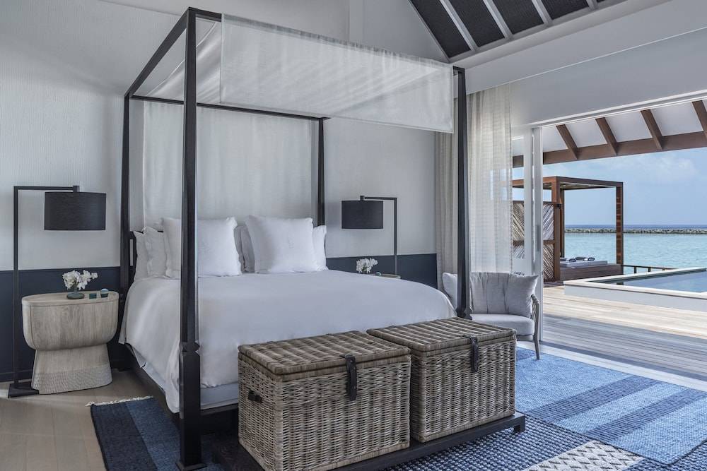 Four Seasons Resort Maldives at Landaa Giraavaru