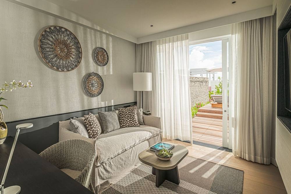 Four Seasons Resort Maldives at Landaa Giraavaru