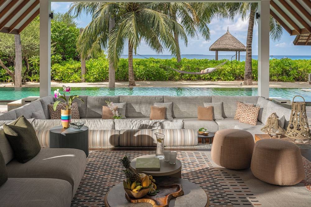 Four Seasons Resort Maldives at Landaa Giraavaru
