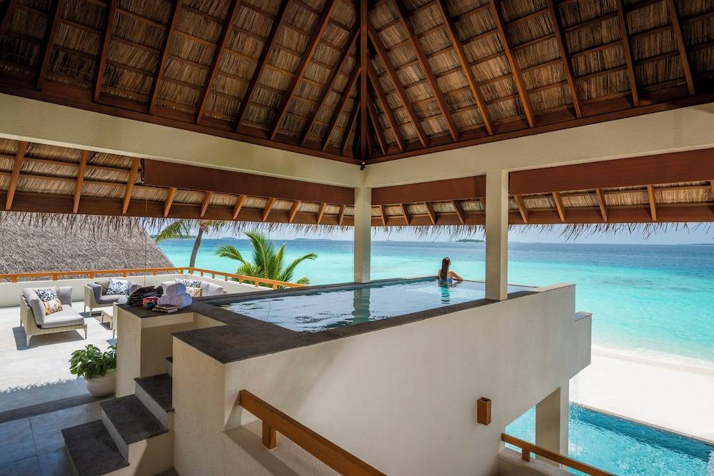 Four Seasons Resort Maldives at Landaa Giraavaru