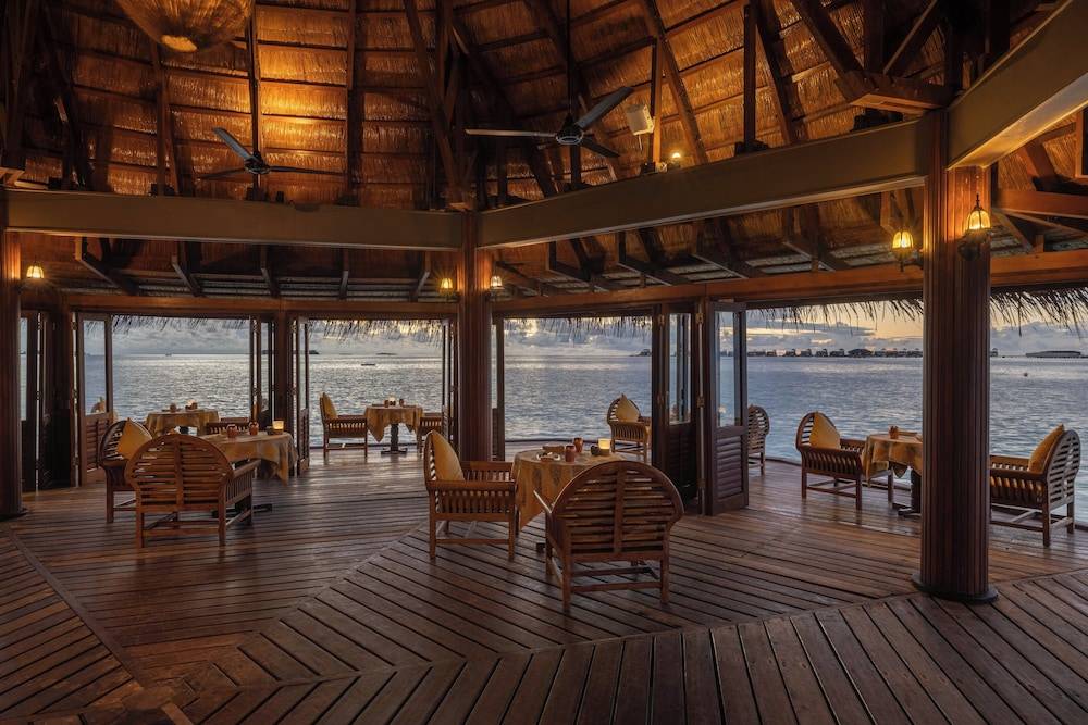 Angsana Resort & Spa Maldives Velavaru Angsana Resort & Spa Maldives Velavaru
