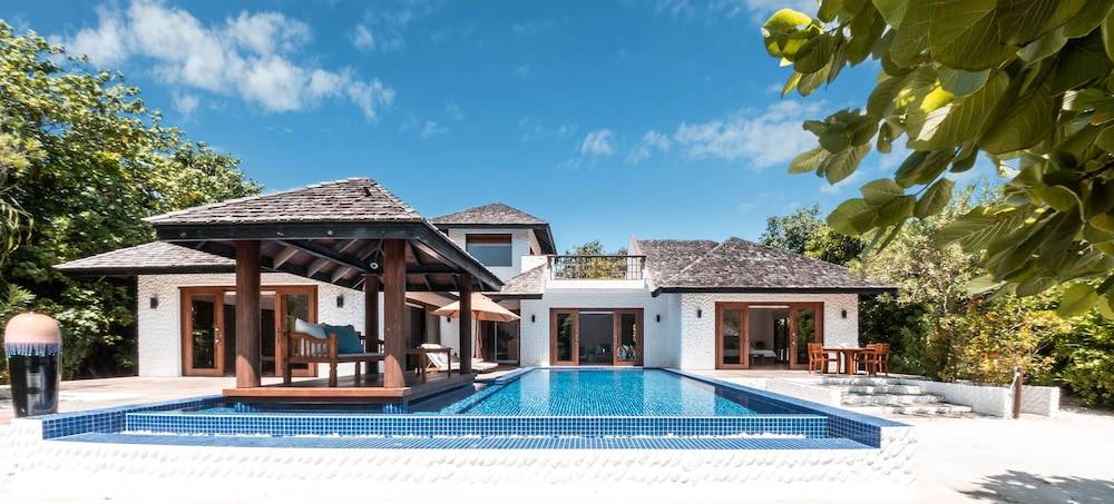 Hideaway Beach Resort & Spa