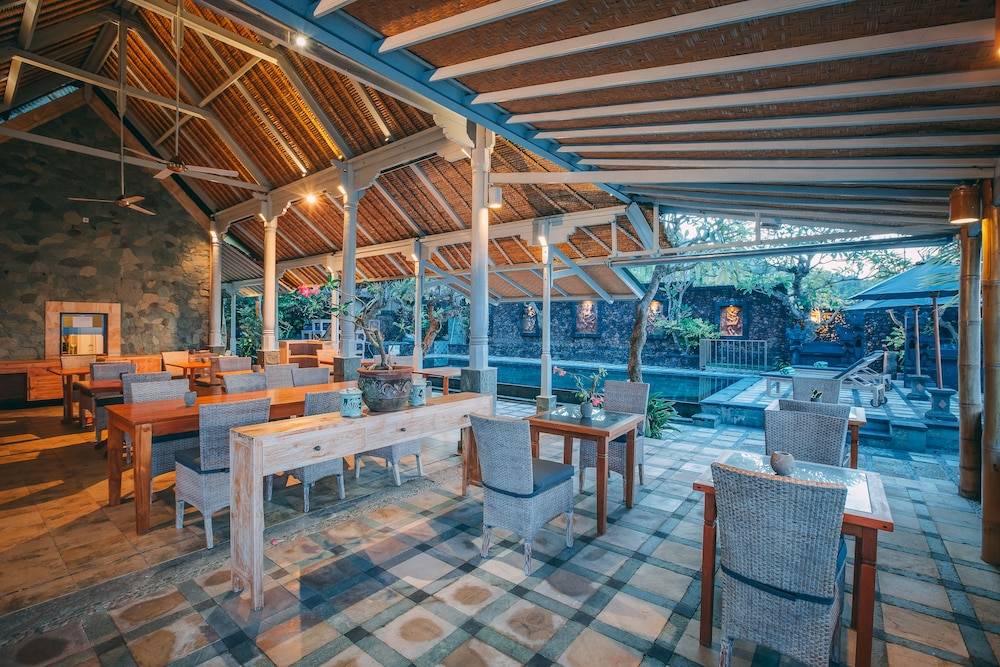 Alam Candi Dive Resort