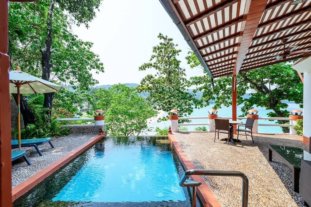 Mom Tri's Villa Royale