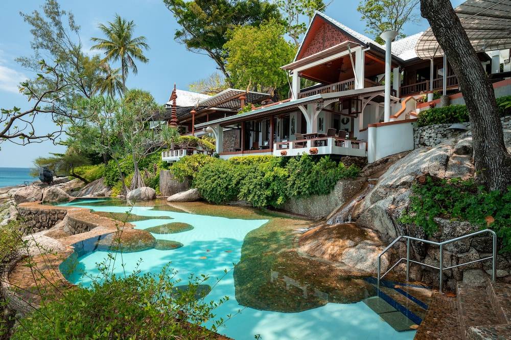 Mom Tri's Villa Royale