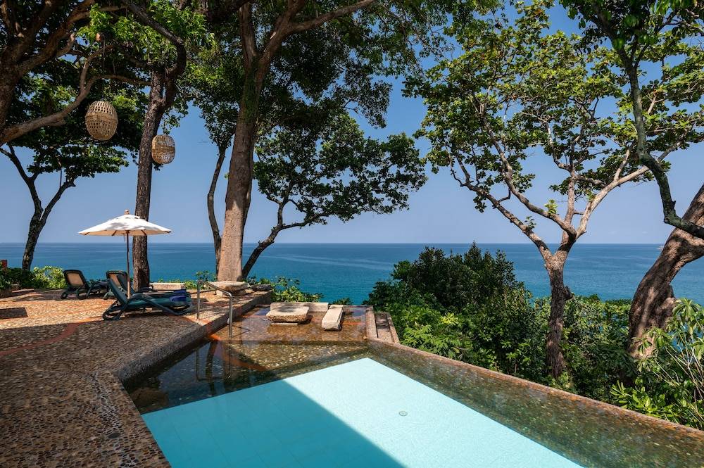 Mom Tri's Villa Royale