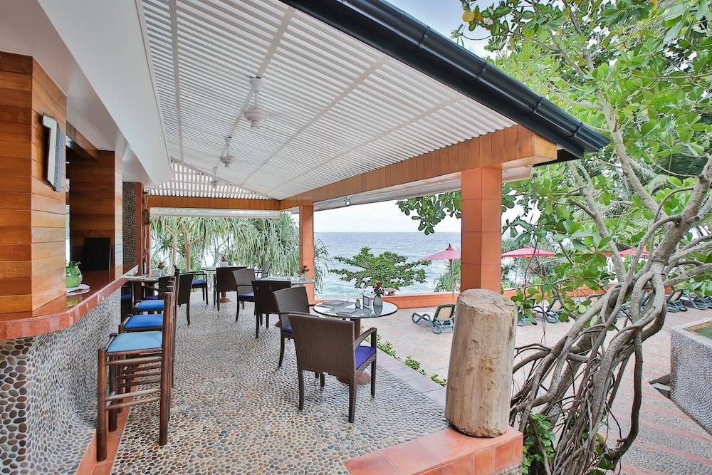 Mom Tri's Villa Royale