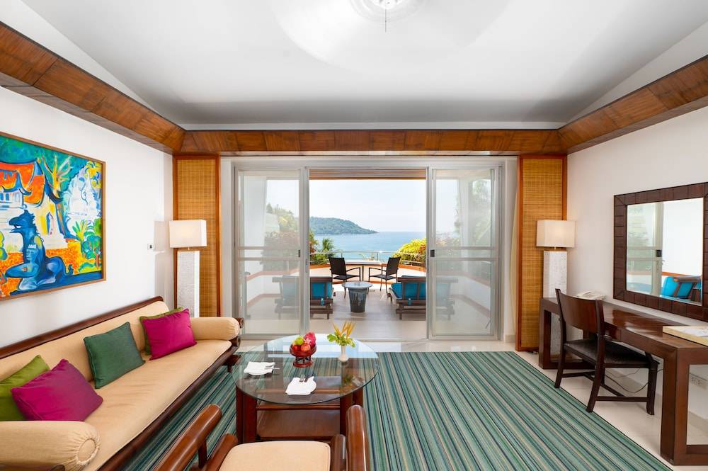 Mom Tri's Villa Royale