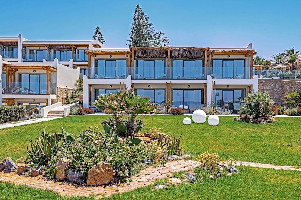 Mitsis Rinela Beach Resort & Spa