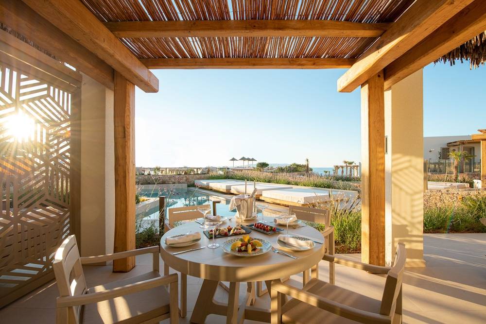 Mitsis Rinela Beach Resort & Spa