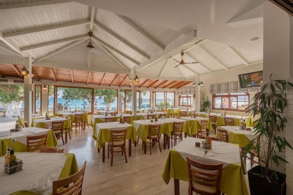 Alianthos Beach Hotel