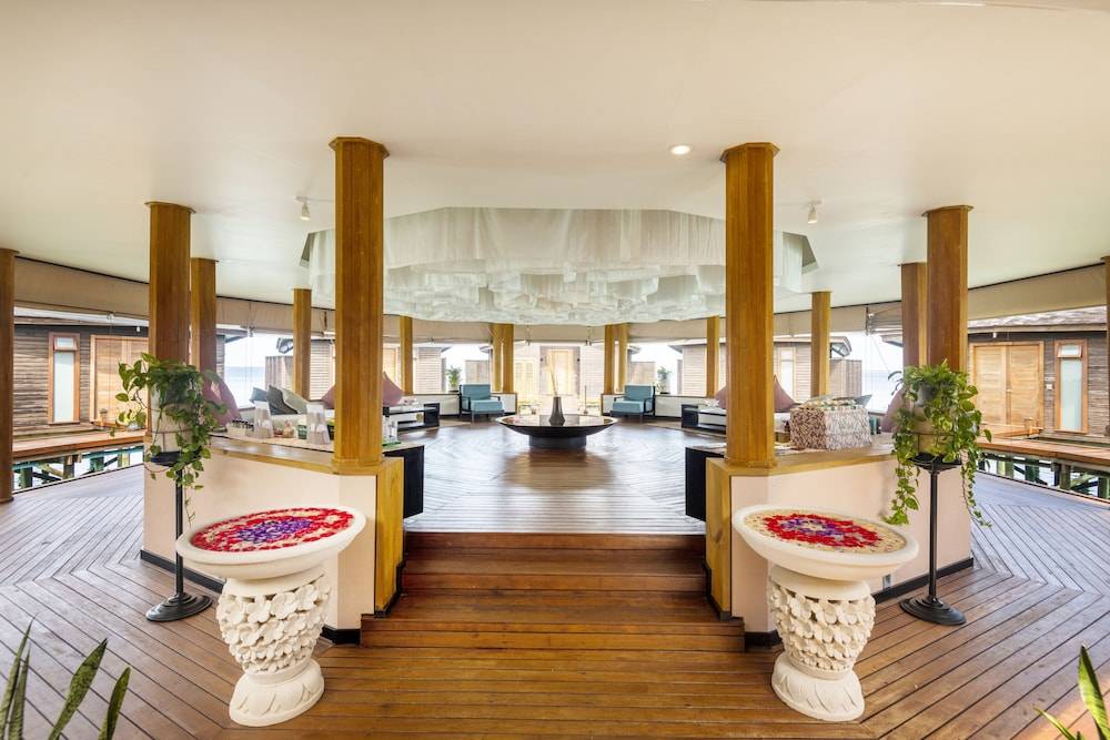 Lily Beach Resort & Spa