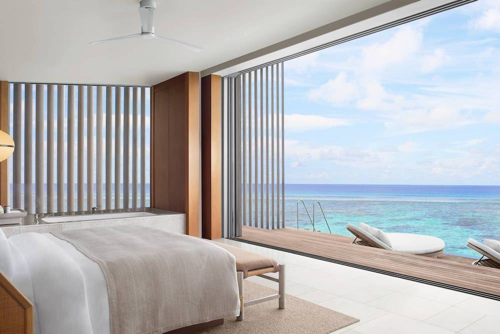 The Ritz-Carlton Maldives, Fari Islands