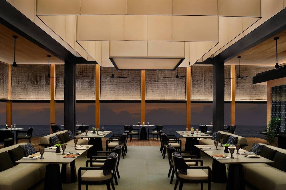 The Ritz-Carlton Maldives, Fari Islands