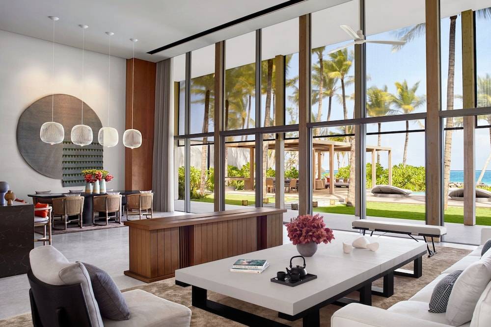 The Ritz-Carlton Maldives, Fari Islands