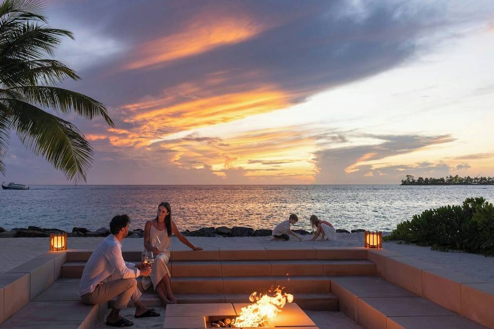 The Ritz-Carlton Maldives, Fari Islands