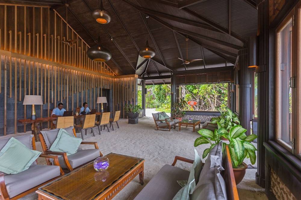 Komandoo Maldives Island Resort
