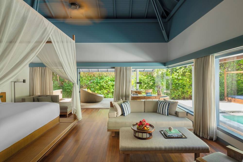 Raffles Maldives Meradhoo Resort