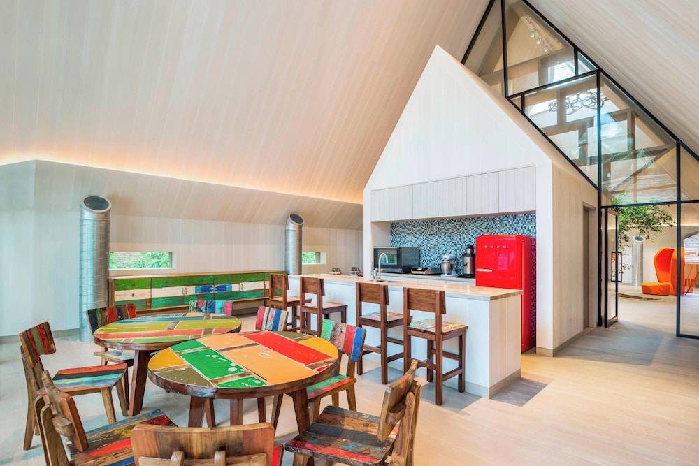 The St. Regis Maldives Vommuli Resort