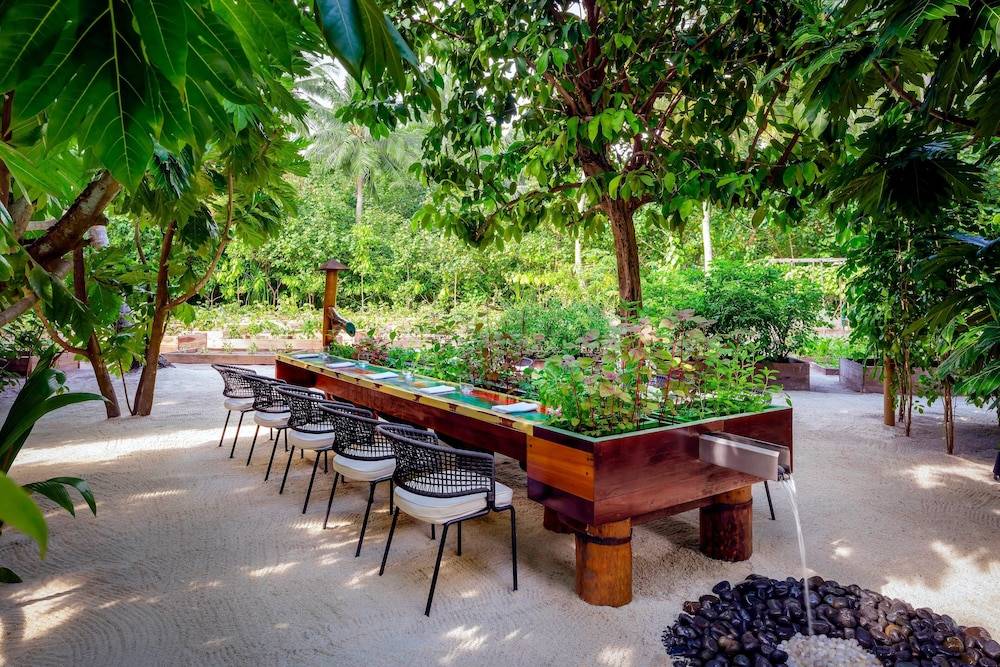 The St. Regis Maldives Vommuli Resort