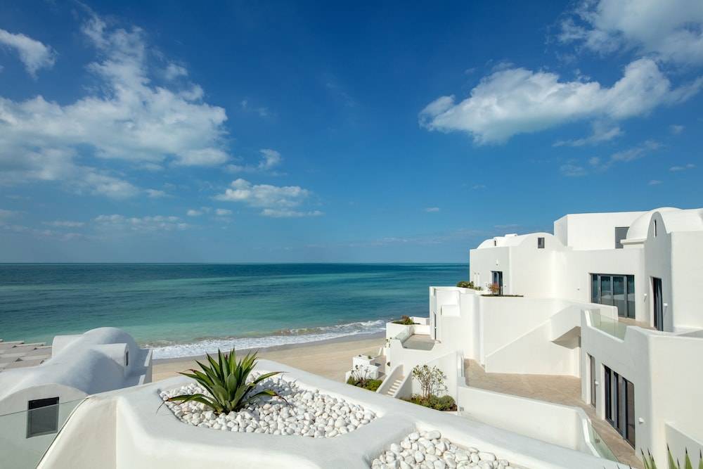 Anantara Santorini Abu Dhabi Retreat - Adults Only