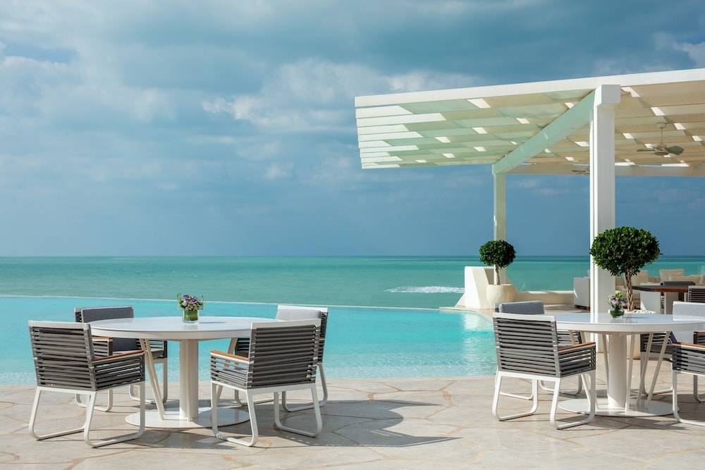 Anantara Santorini Abu Dhabi Retreat - Adults Only