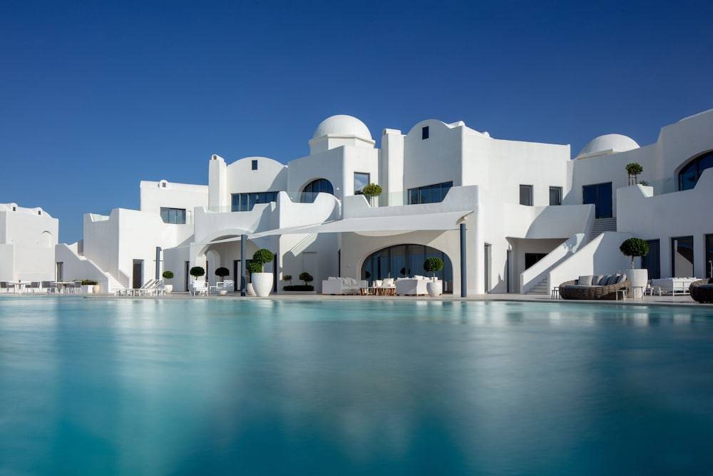Anantara Santorini Abu Dhabi Retreat - Adults Only