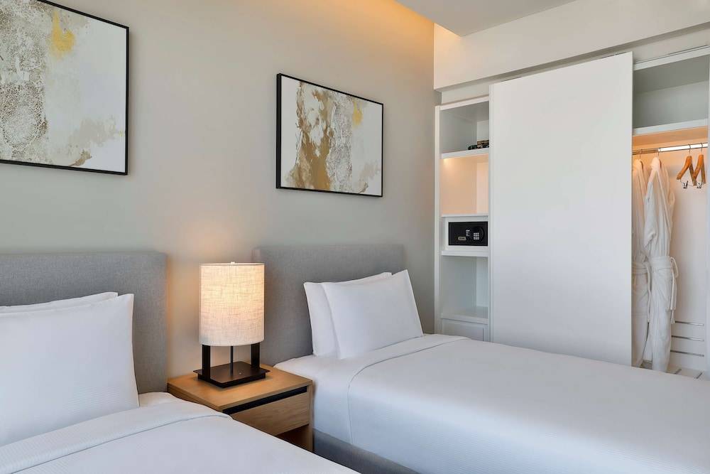Doubletree By Hilton Abu Dhabi Yas Island Residences Doubletree By Hilton Abu Dhabi Yas Island Residences