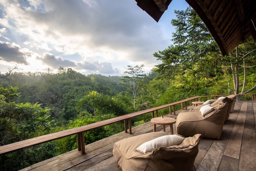 Buahan, A Banyan Tree Escape