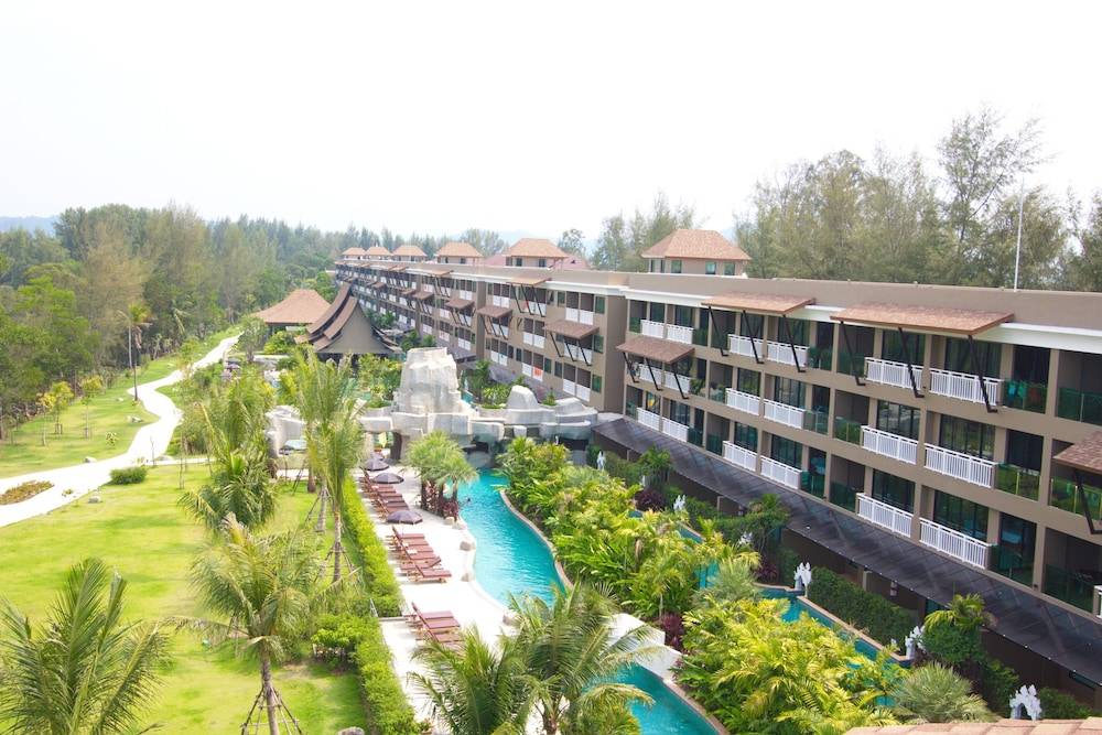 MAIKHAO PALM BEACH RESORT