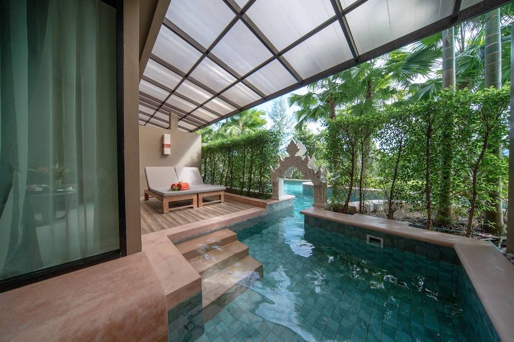 MAIKHAO PALM BEACH RESORT