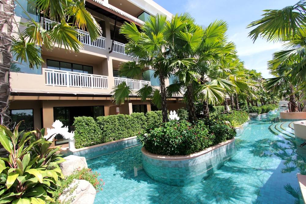 MAIKHAO PALM BEACH RESORT