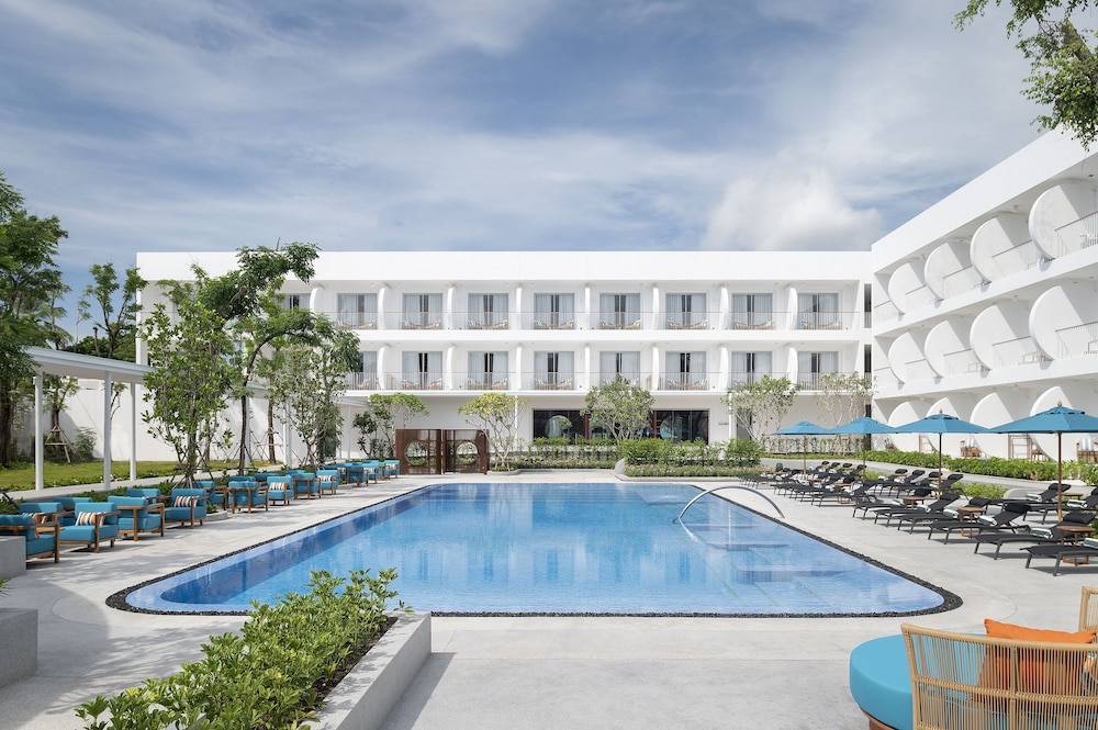 Avani Chaweng Samui Hotel & Beach Club