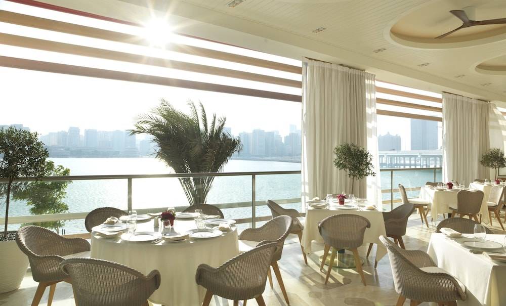 Four Seasons Hotel Abu Dhabi at Al Maryah Island
