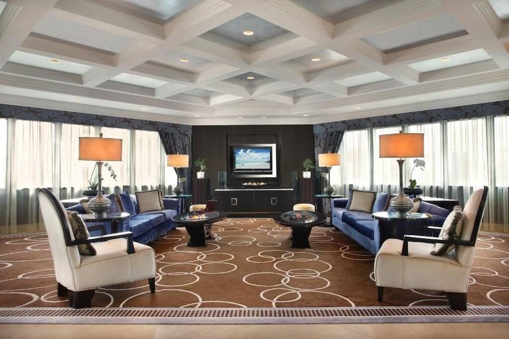 Mövenpick Grand Al Bustan Dubai