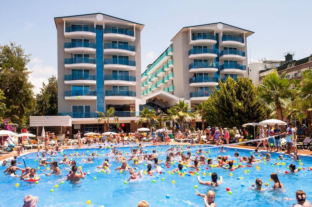 Concordia Celes Hotel