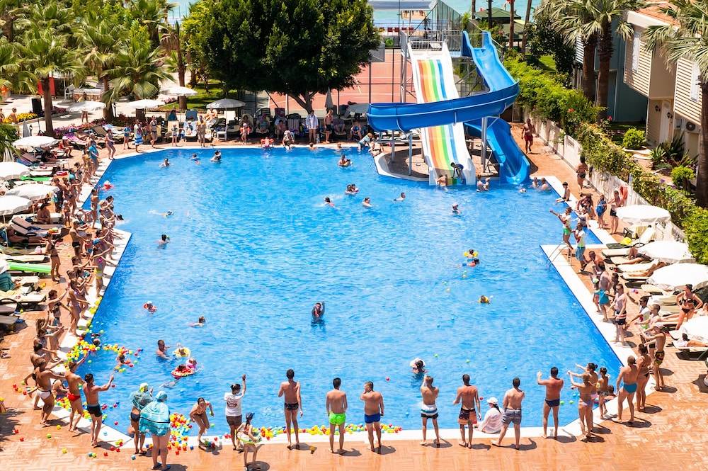 Concordia Celes Hotel