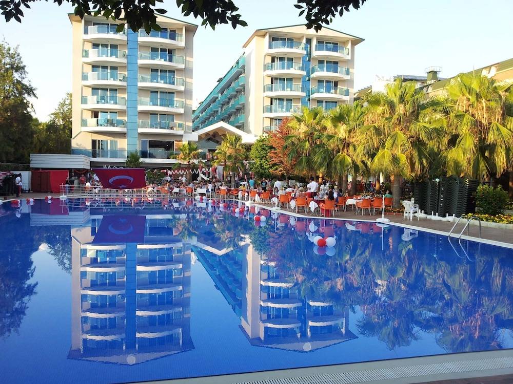 Concordia Celes Hotel