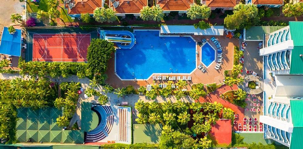 Concordia Celes Hotel