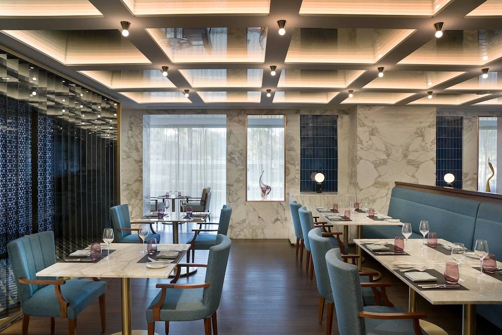 Al Bustan Palace, A Ritz-Carlton Hotel