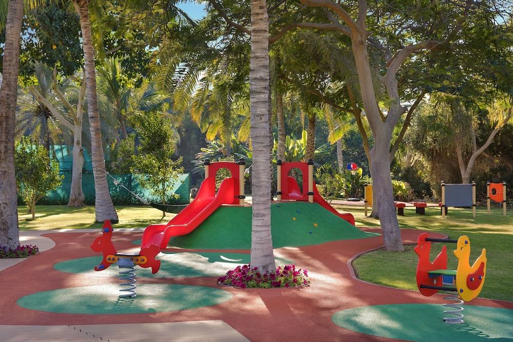 Al Bustan Palace, A Ritz-Carlton Hotel