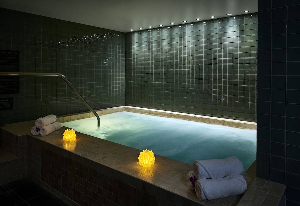 Mandarin Oriental, Boston